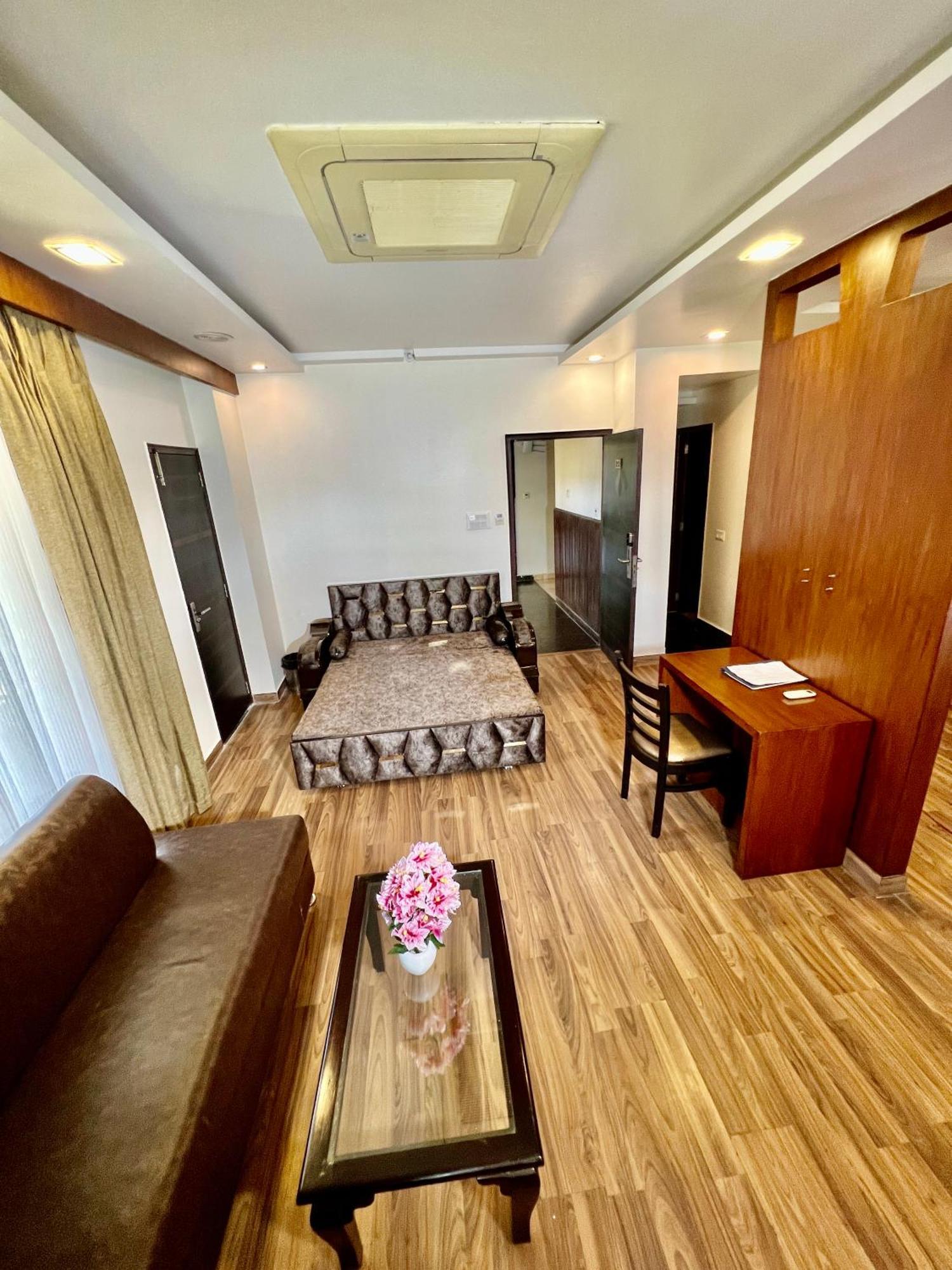 Sea Hawk - Luxury Hill Resort 4 Mins From Bhimtal Lake Экстерьер фото